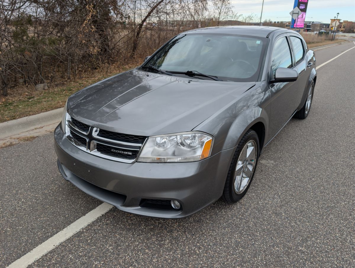 2011 Dodge Avenger LUX